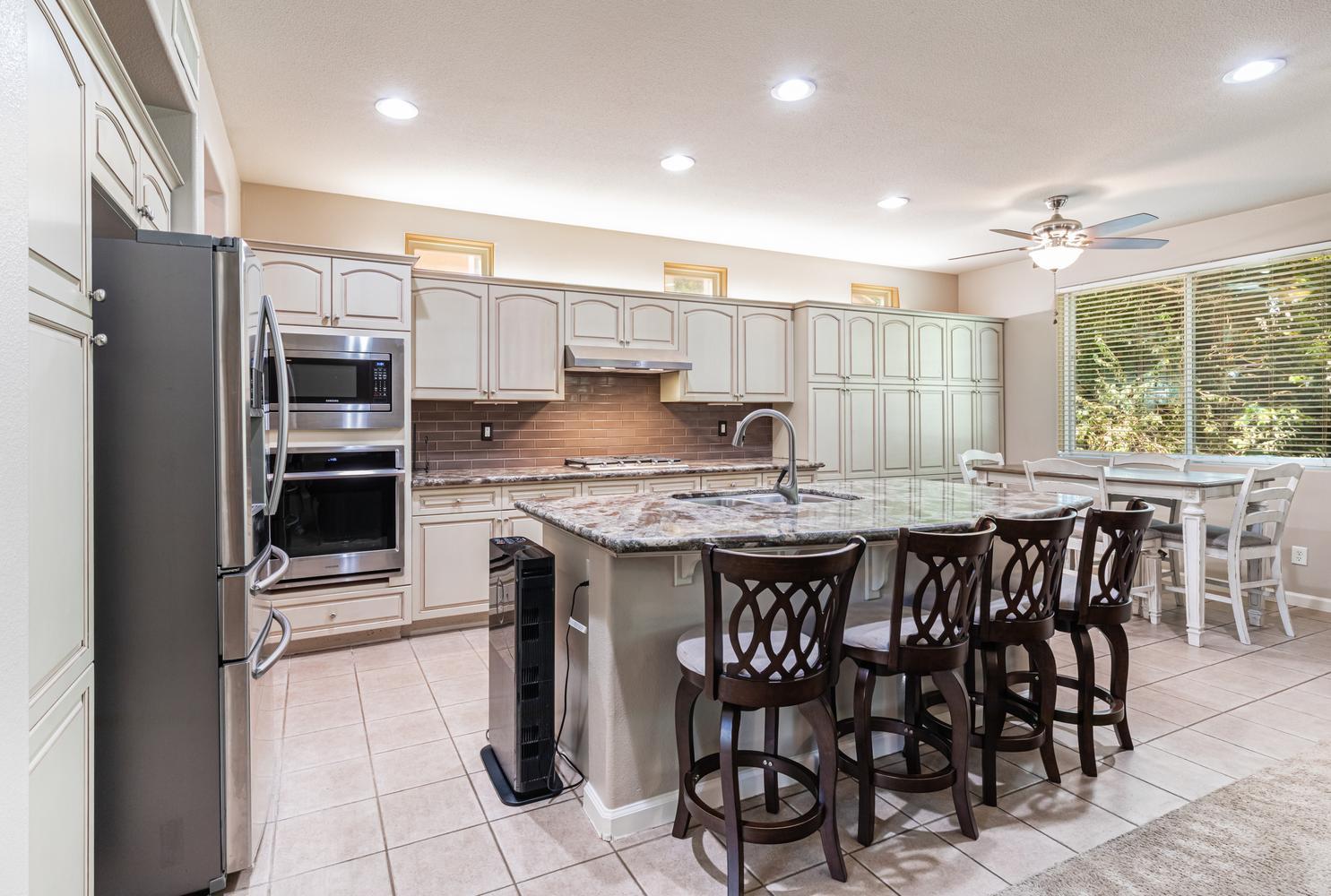 4683 N Arrow Ridge Way, Clovis, CA 93619