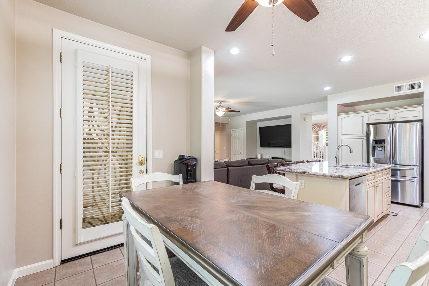 4683 N Arrow Ridge Way, Clovis, CA 93619