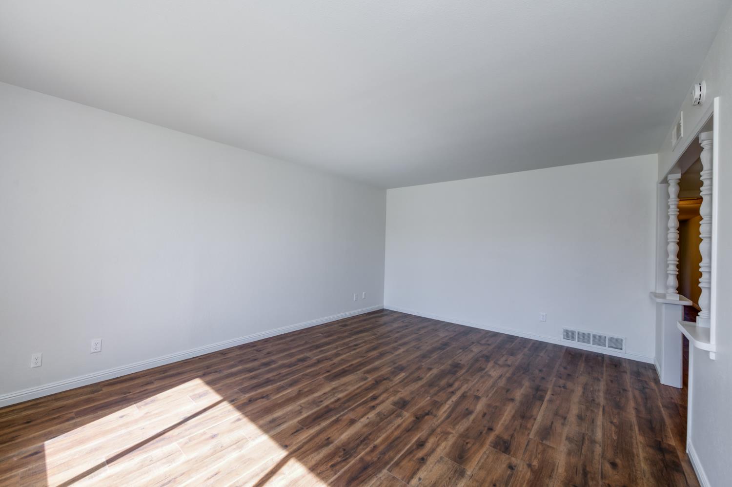 6544 N Barton Ave, Fresno, CA 93710