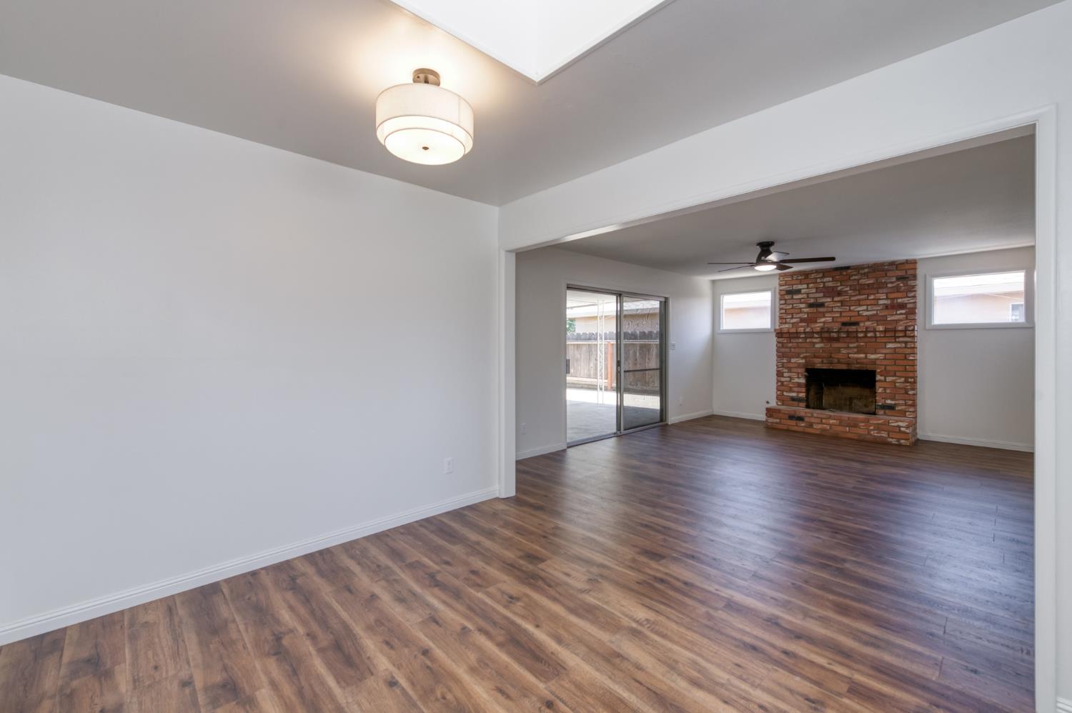 6544 N Barton Ave, Fresno, CA 93710