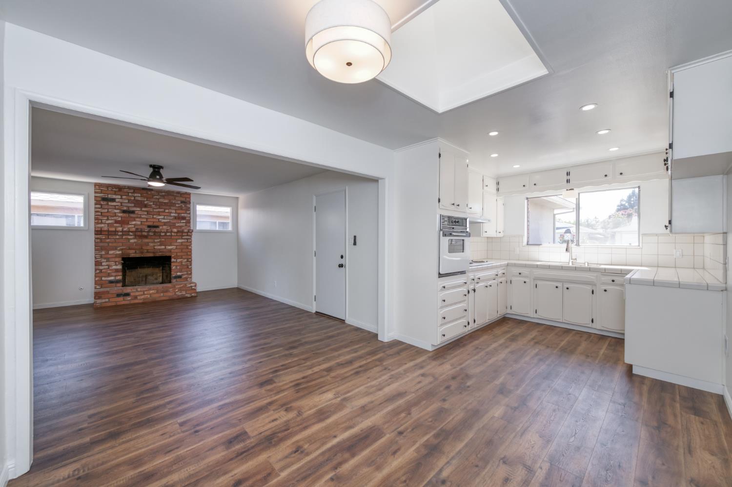 6544 N Barton Ave, Fresno, CA 93710