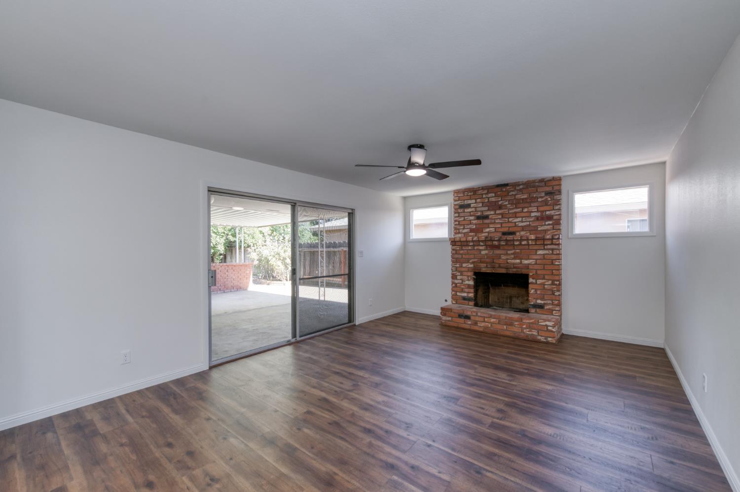 6544 N Barton Ave, Fresno, CA 93710