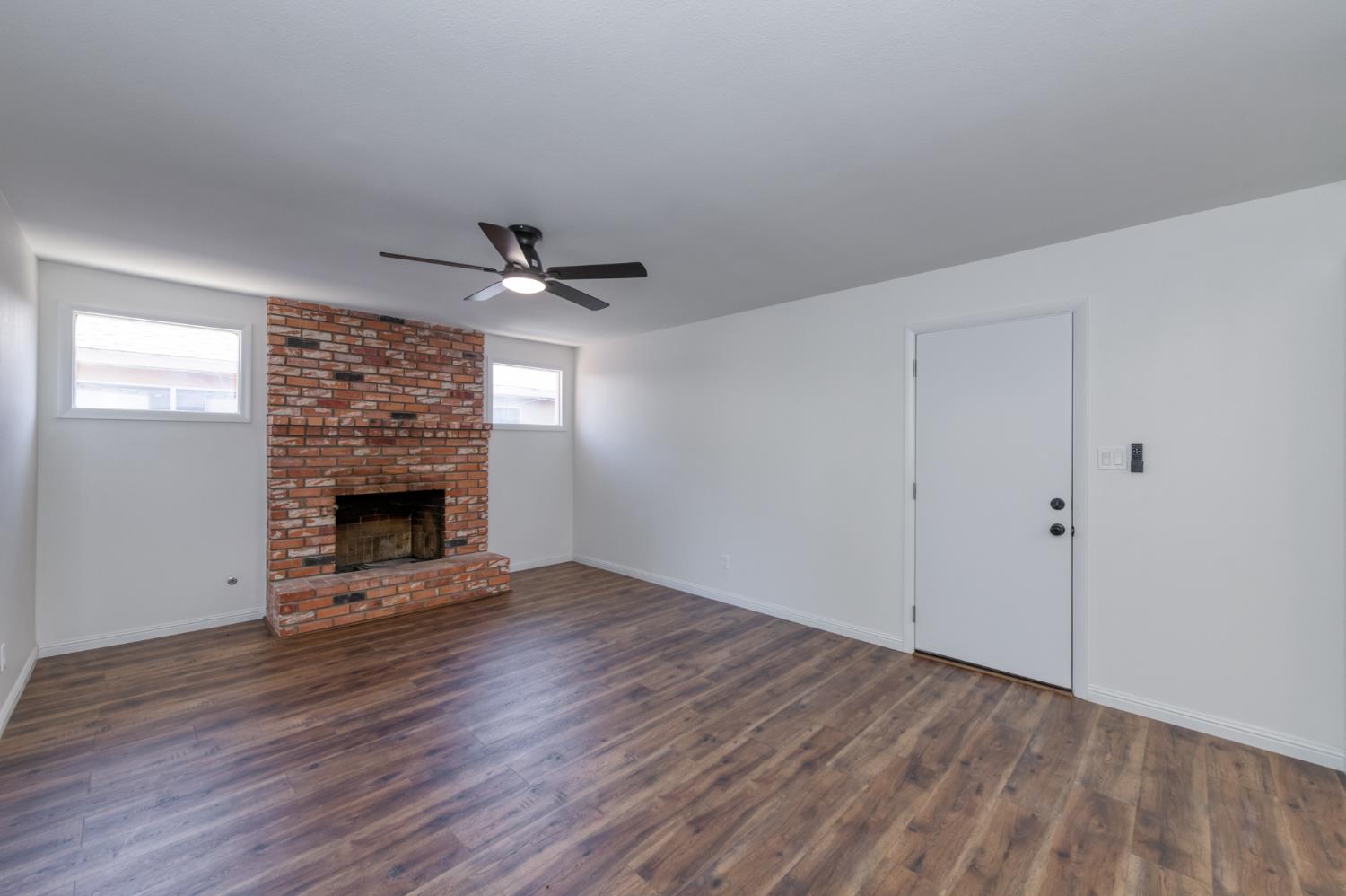 6544 N Barton Ave, Fresno, CA 93710