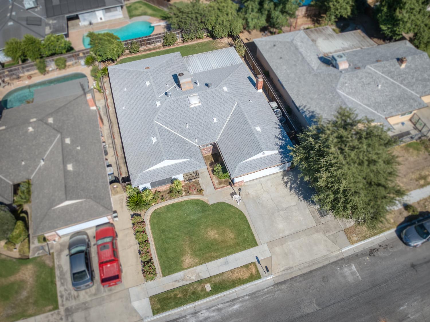 6544 N Barton Ave, Fresno, CA 93710