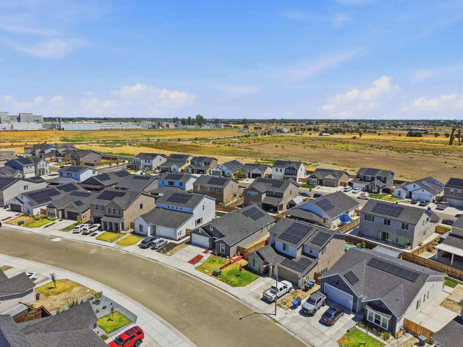 530 Baylor Dr, Lemoore, CA 93245