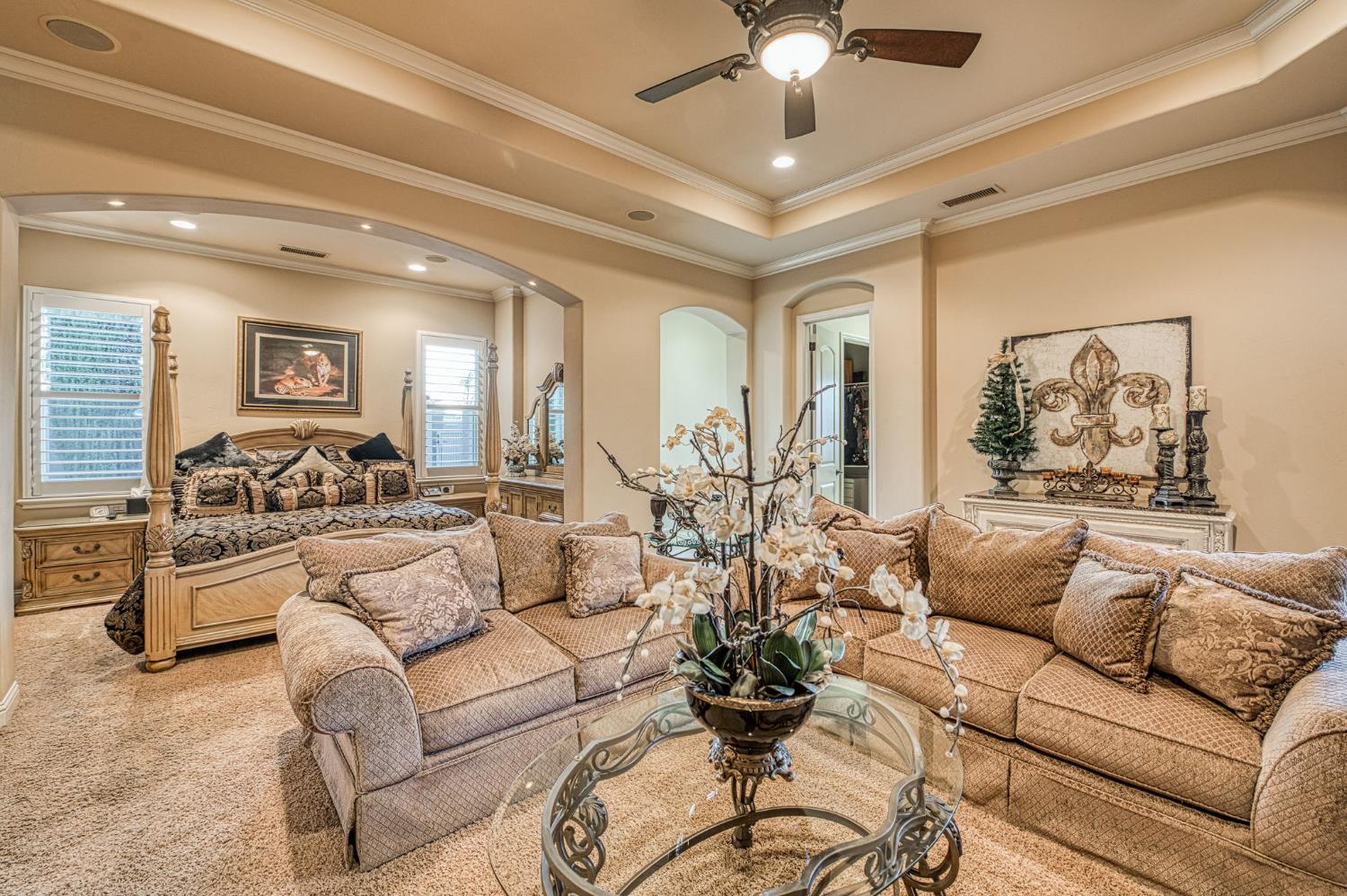 2016 E Sawgrass Ave, Fresno, CA 93730