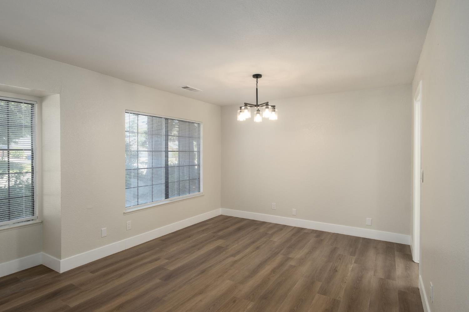 893 E Decatur Ave, Fresno, CA 93720