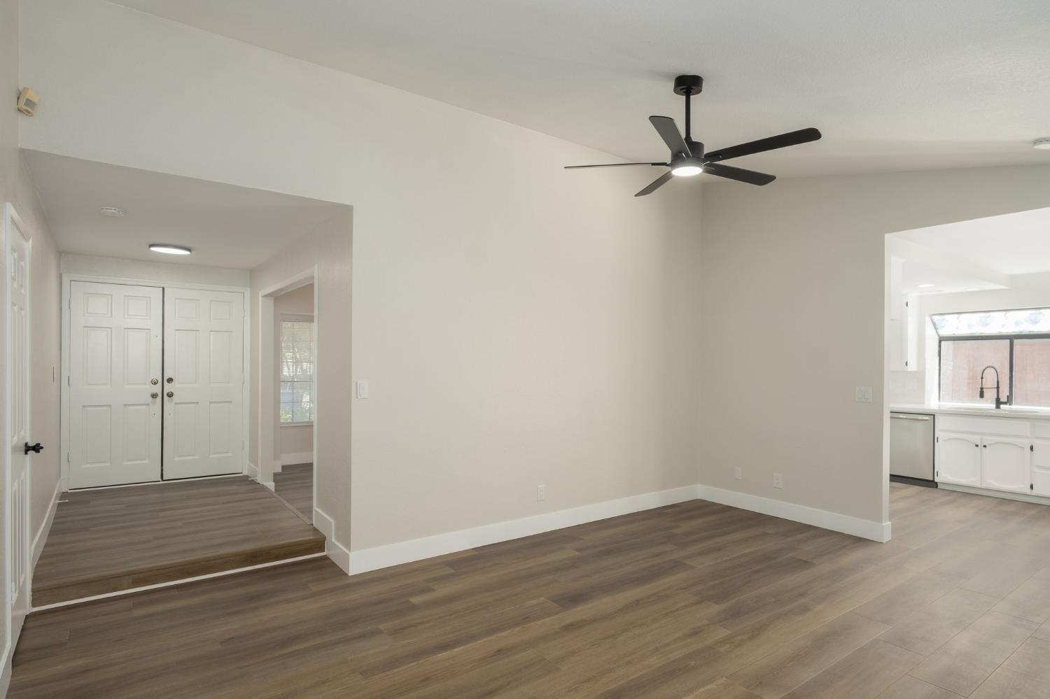 893 E Decatur Ave, Fresno, CA 93720