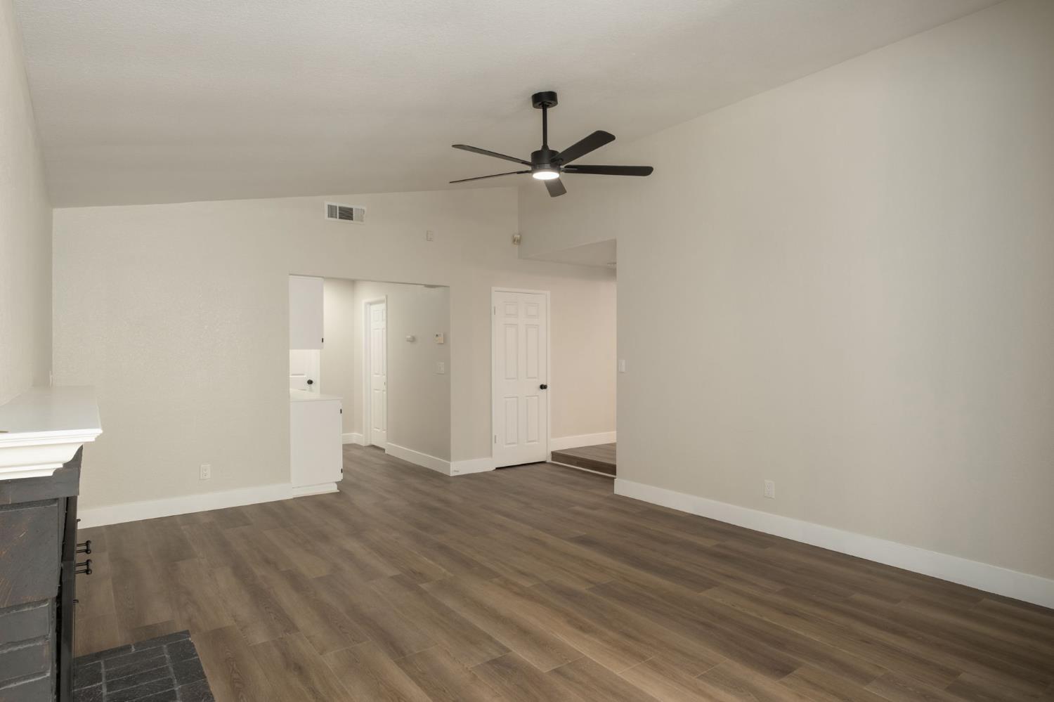 893 E Decatur Ave, Fresno, CA 93720