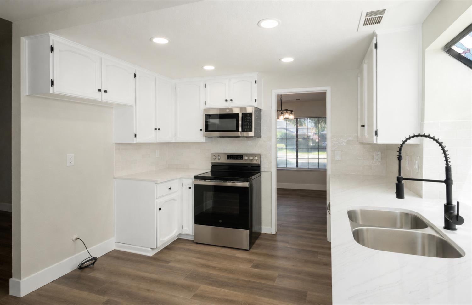 893 E Decatur Ave, Fresno, CA 93720