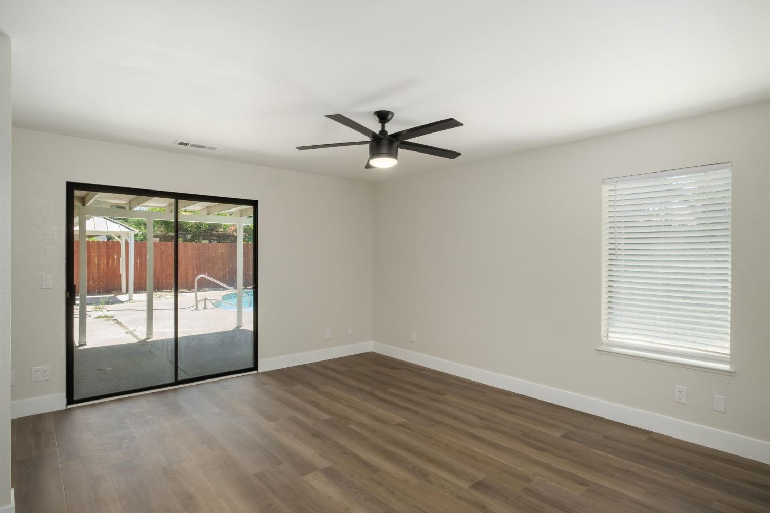 893 E Decatur Ave, Fresno, CA 93720