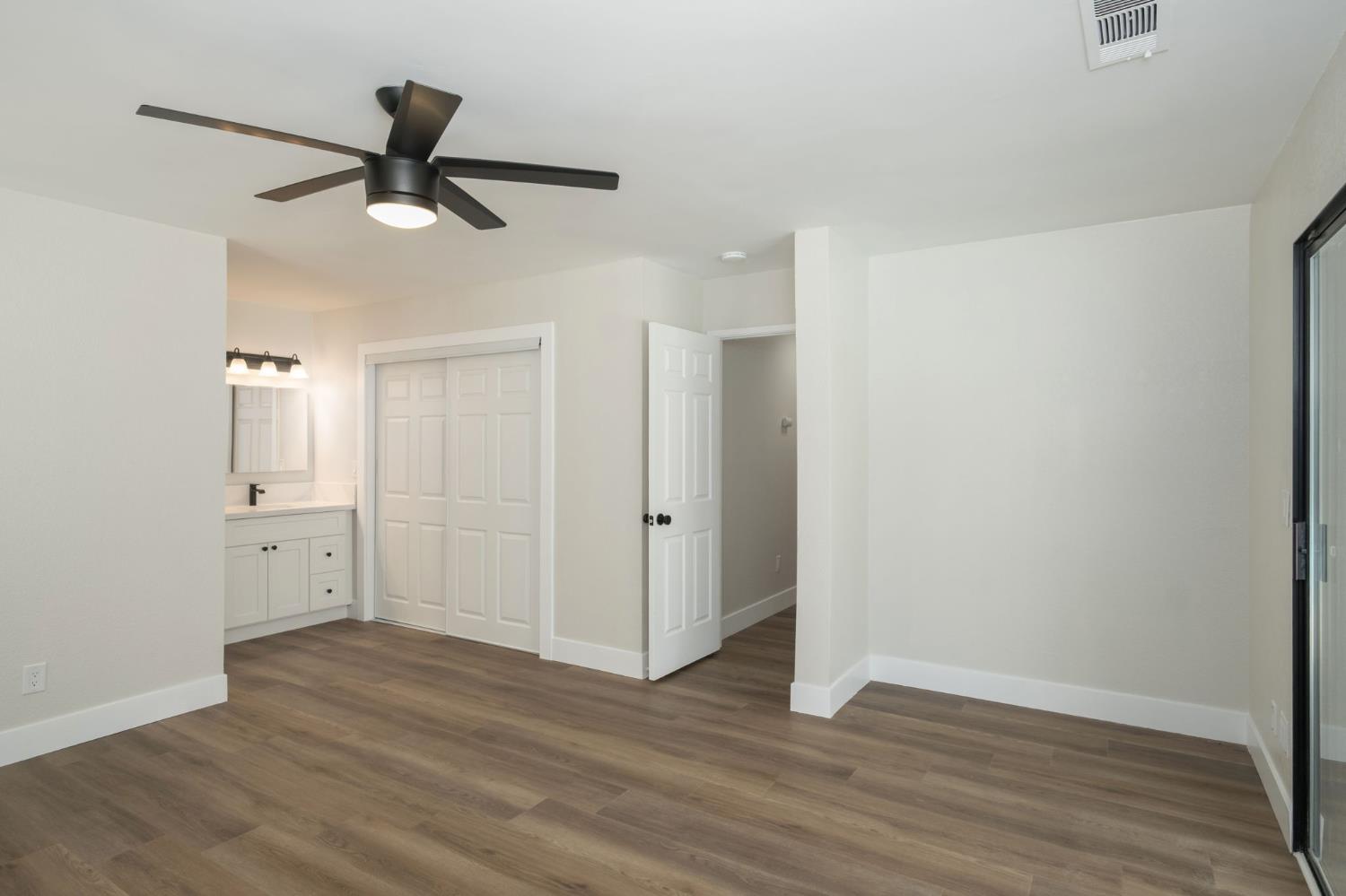 893 E Decatur Ave, Fresno, CA 93720