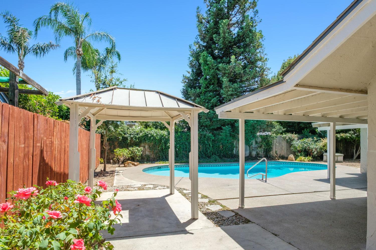 893 E Decatur Ave, Fresno, CA 93720