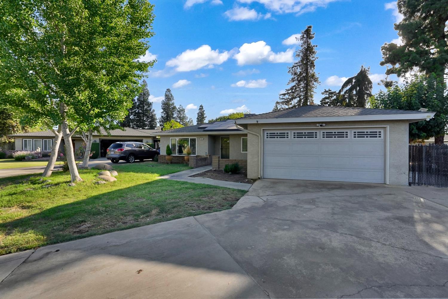 543 Autumn Ct, Madera, CA 93637