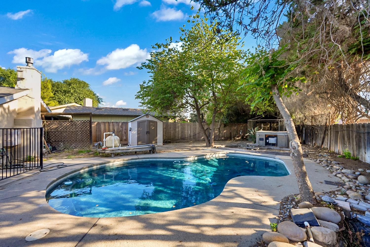 543 Autumn Ct, Madera, CA 93637