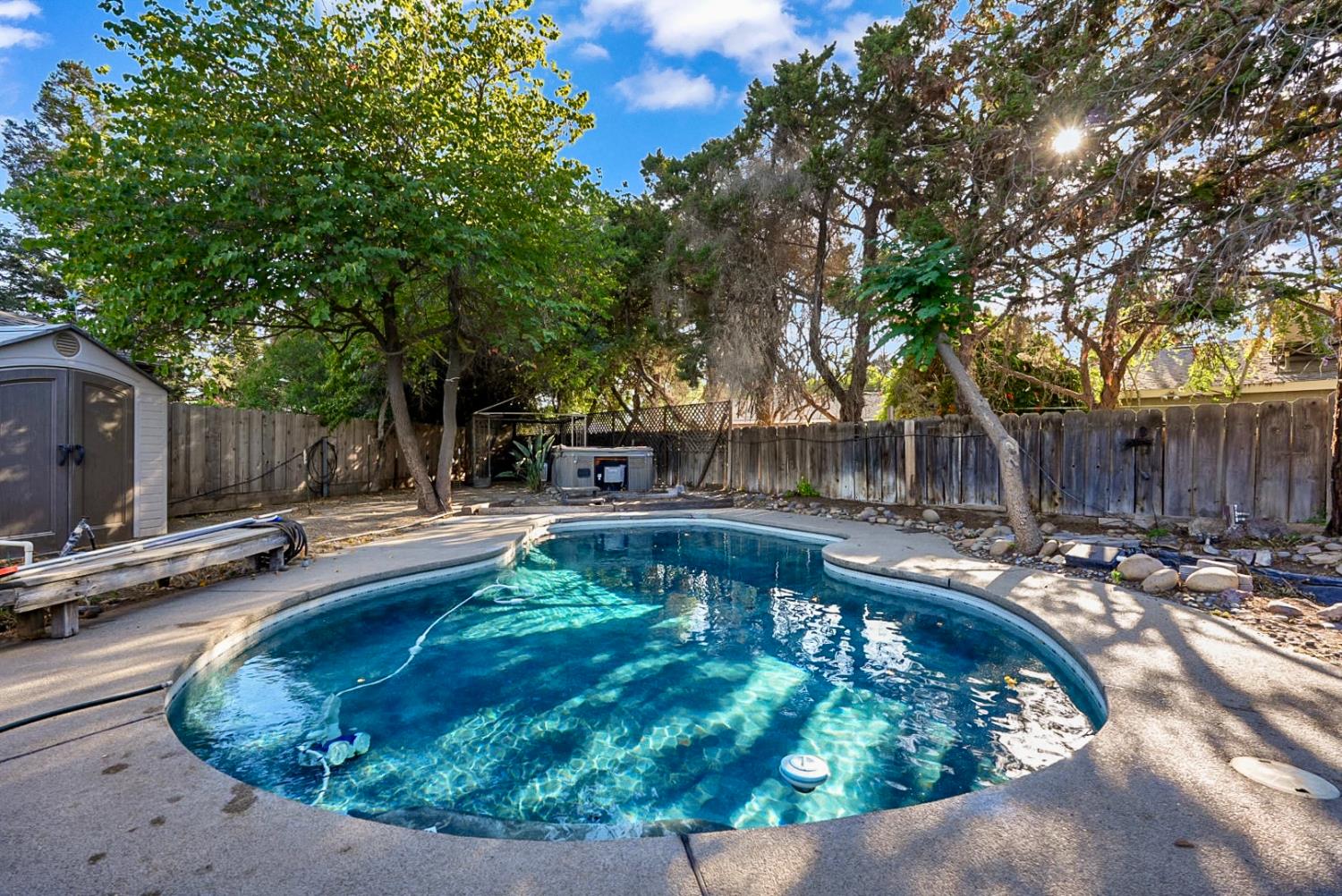 543 Autumn Ct, Madera, CA 93637