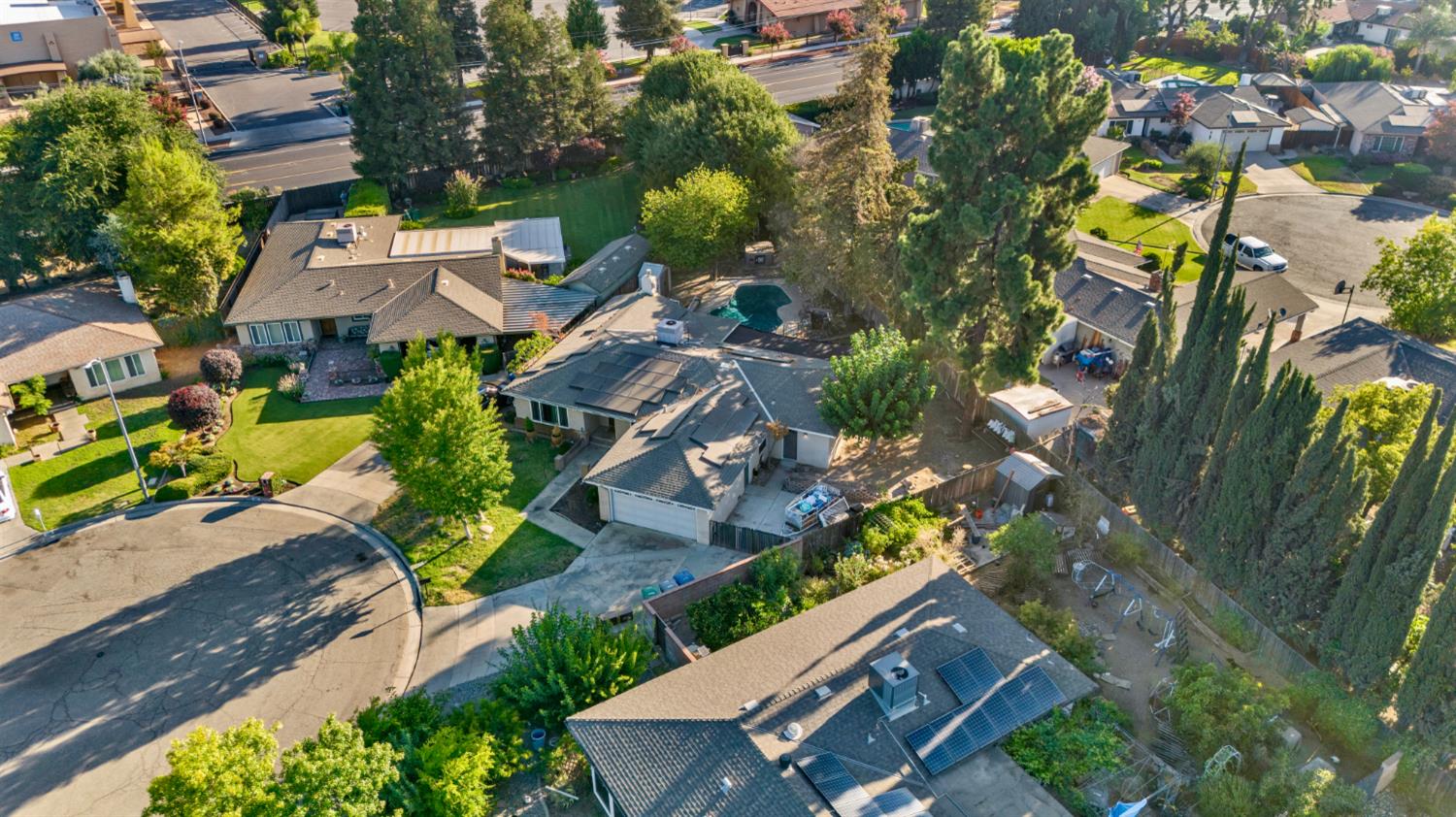 543 Autumn Ct, Madera, CA 93637
