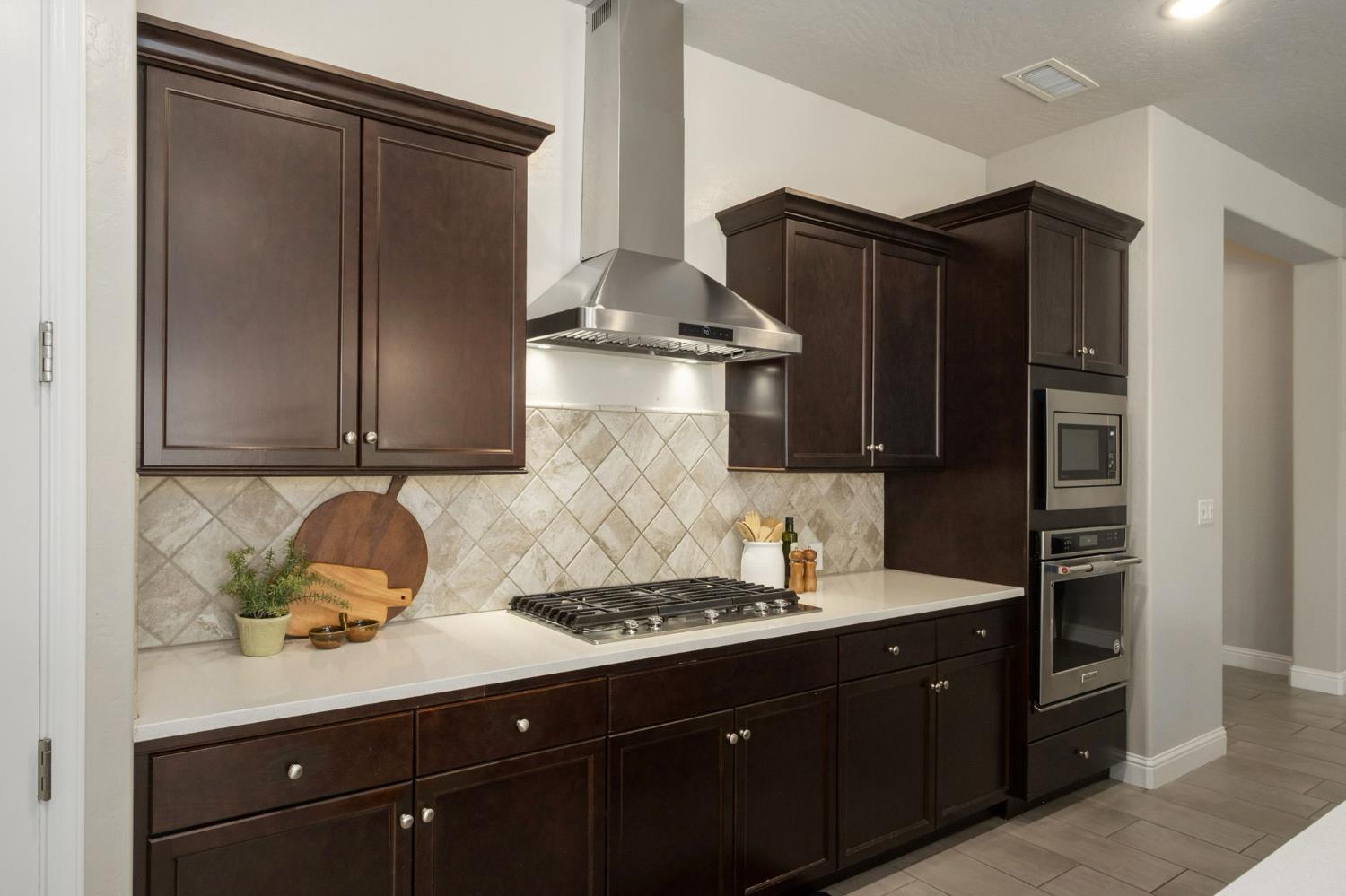 11298 N Via San Toma Dr, Fresno, CA 93730