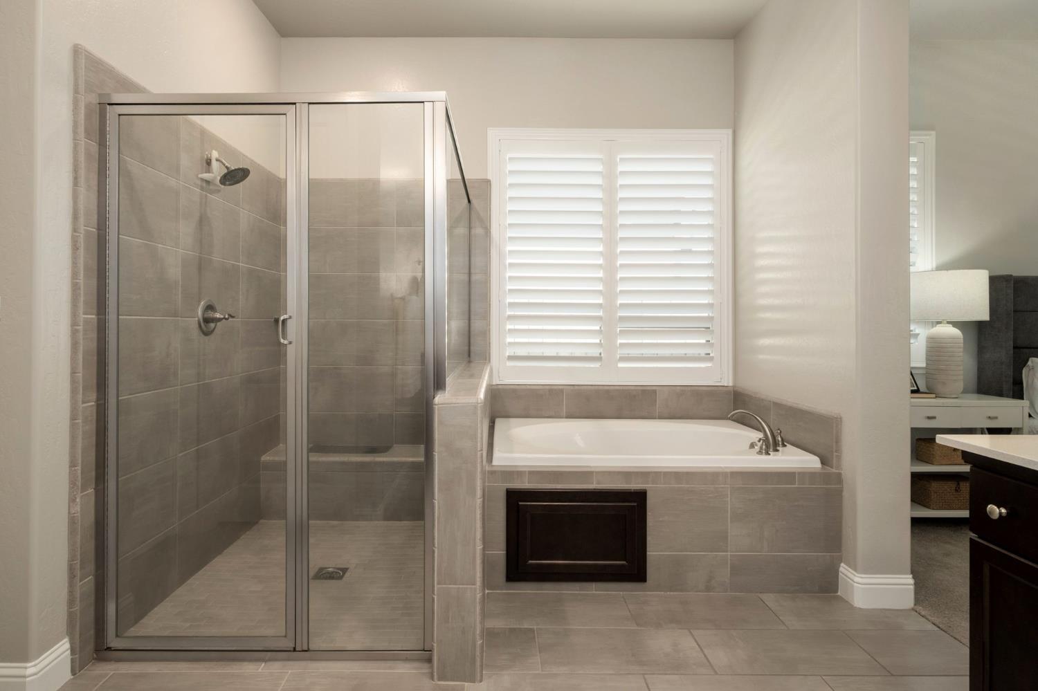 11298 N Via San Toma Dr, Fresno, CA 93730