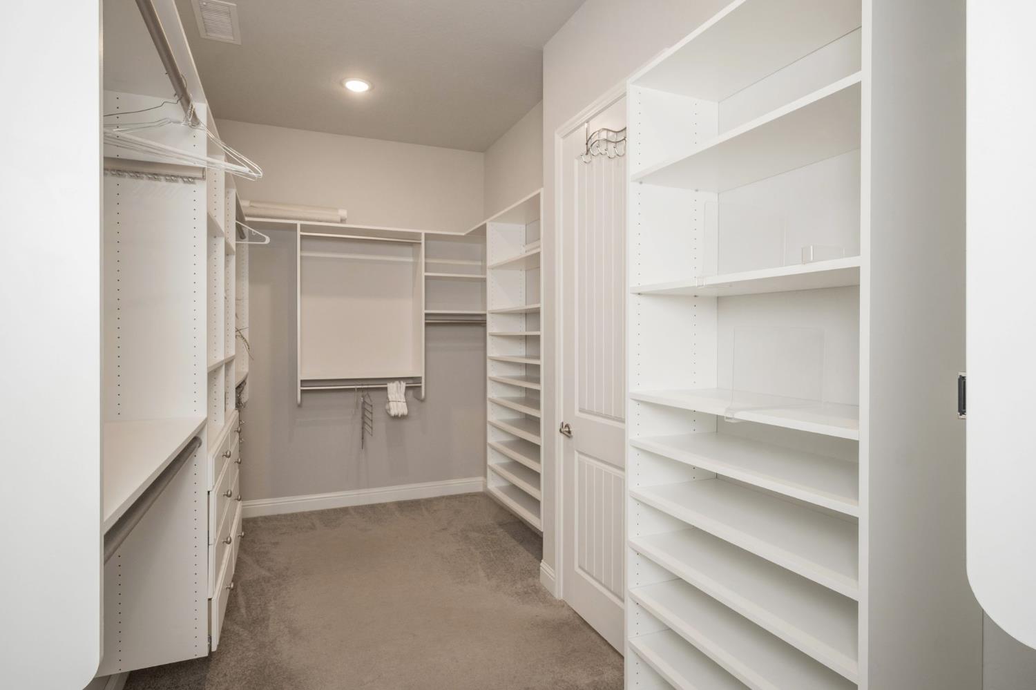 11298 N Via San Toma Dr, Fresno, CA 93730