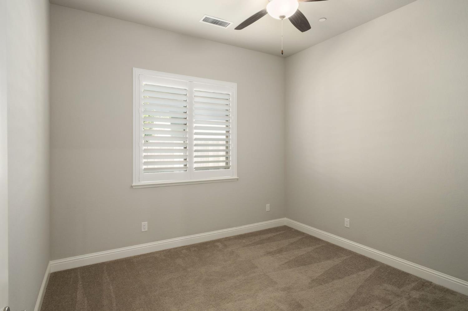 11298 N Via San Toma Dr, Fresno, CA 93730