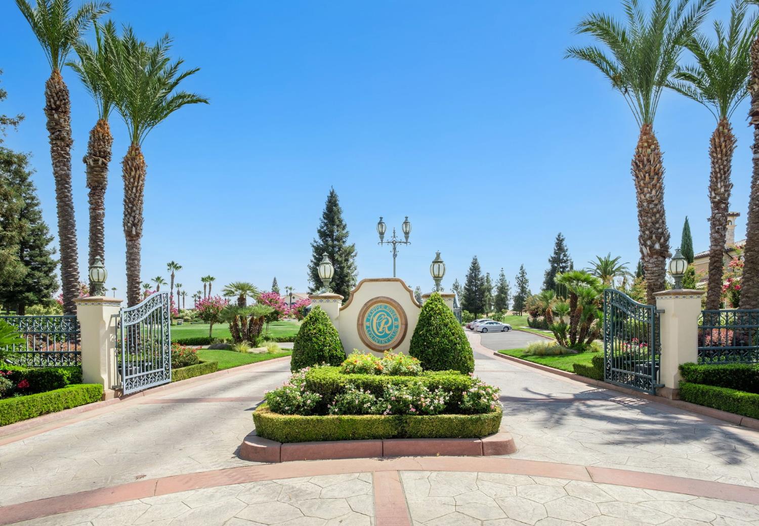 11298 N Via San Toma Dr, Fresno, CA 93730