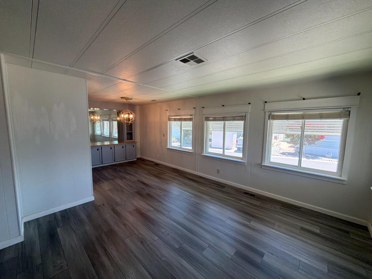 221 W Herndon Ave #142, Pinedale, CA 93650