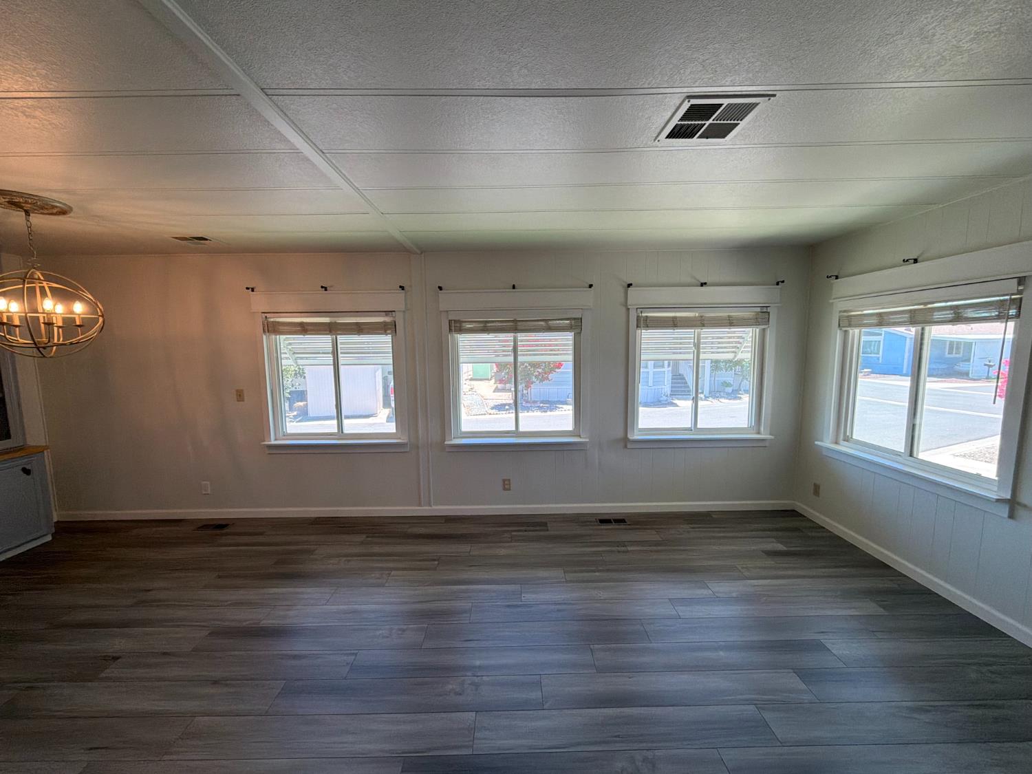 221 W Herndon Ave #142, Pinedale, CA 93650