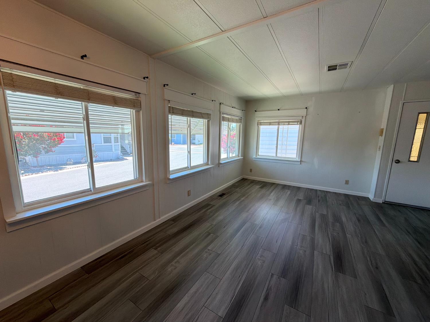 221 W Herndon Ave #142, Pinedale, CA 93650