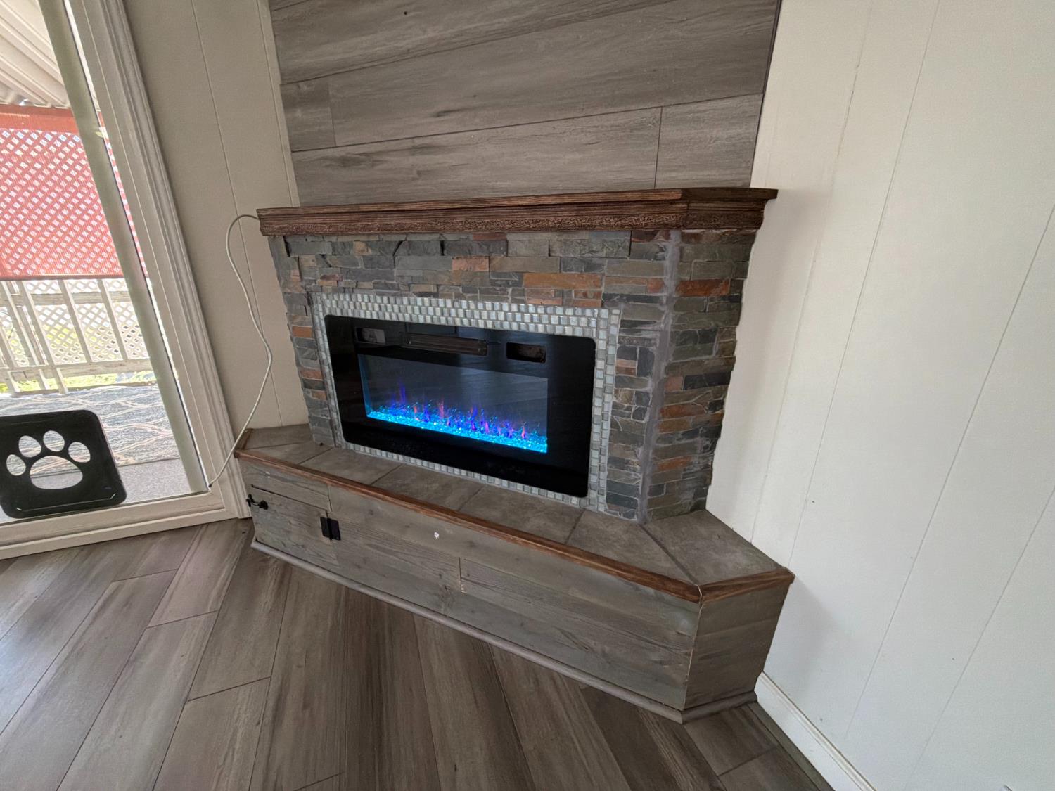 221 W Herndon Ave #142, Pinedale, CA 93650