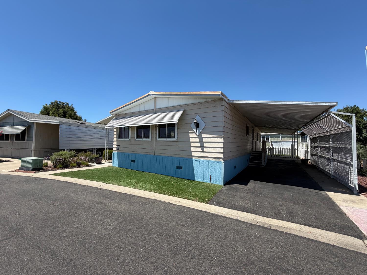 221 W Herndon Ave #142, Pinedale, CA 93650