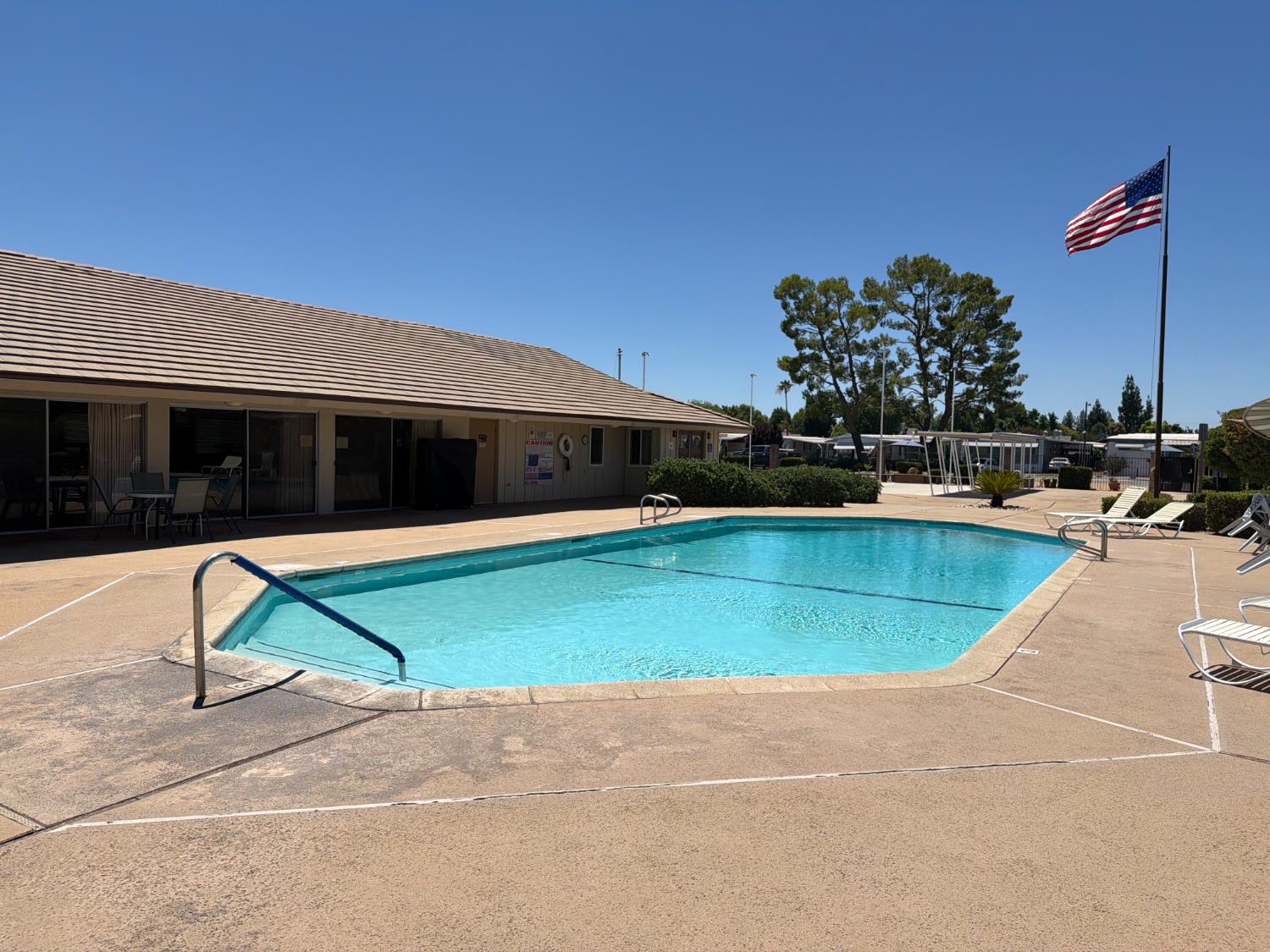 221 W Herndon Ave #142, Pinedale, CA 93650