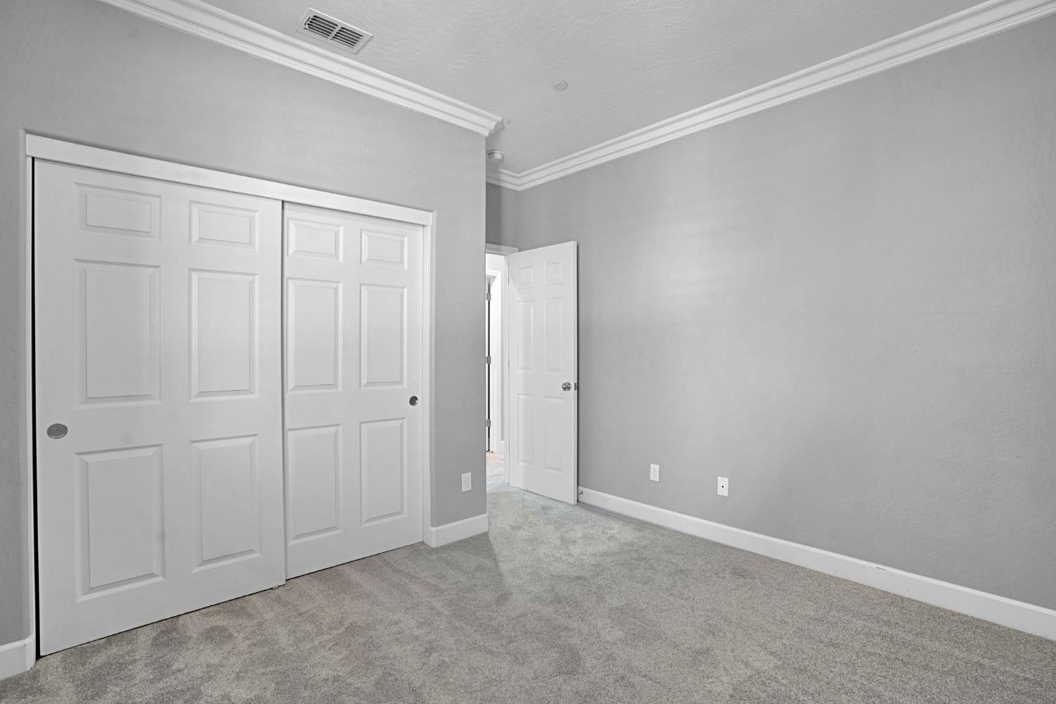 1834 N Leila St, Visalia, CA 93291