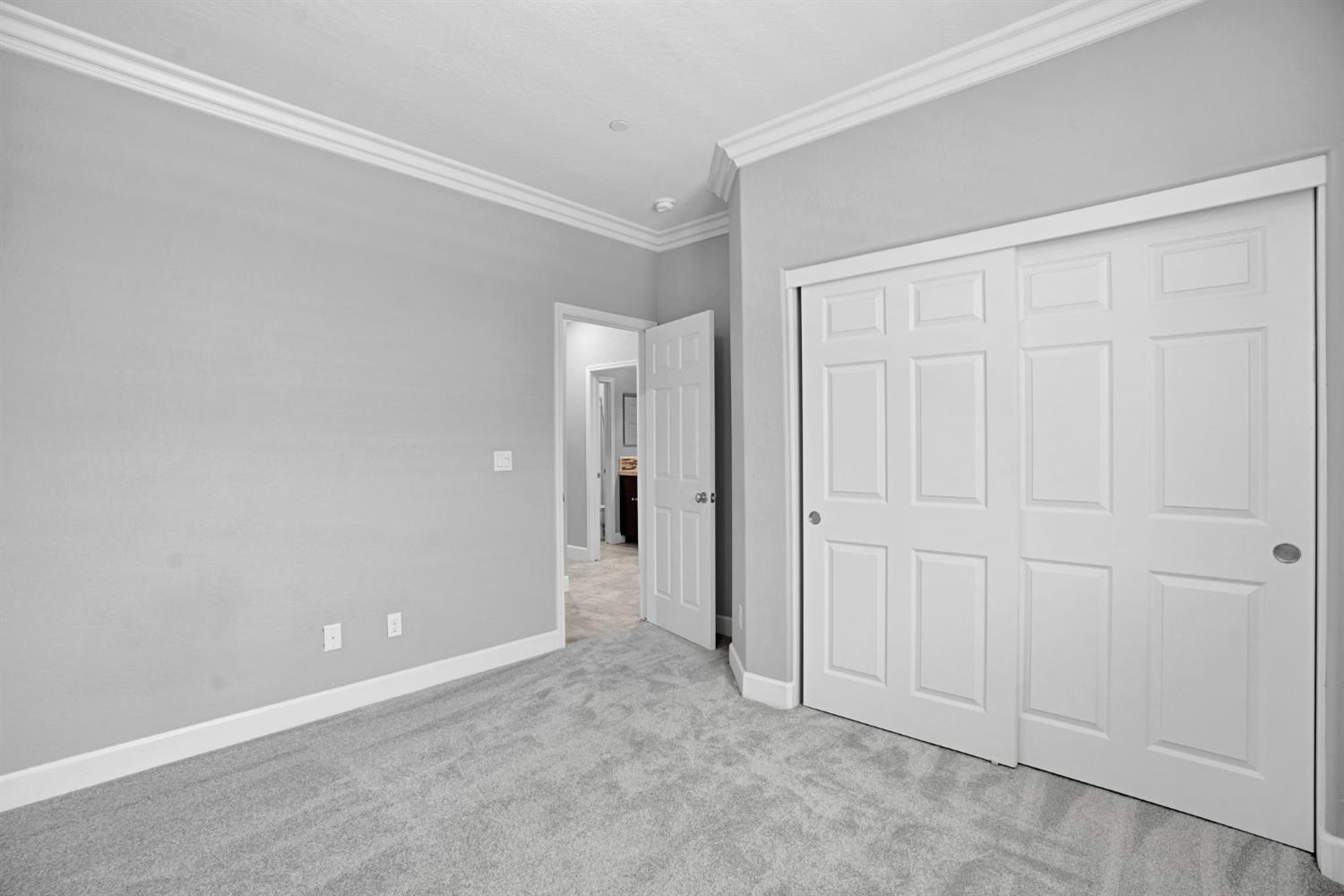 1834 N Leila St, Visalia, CA 93291