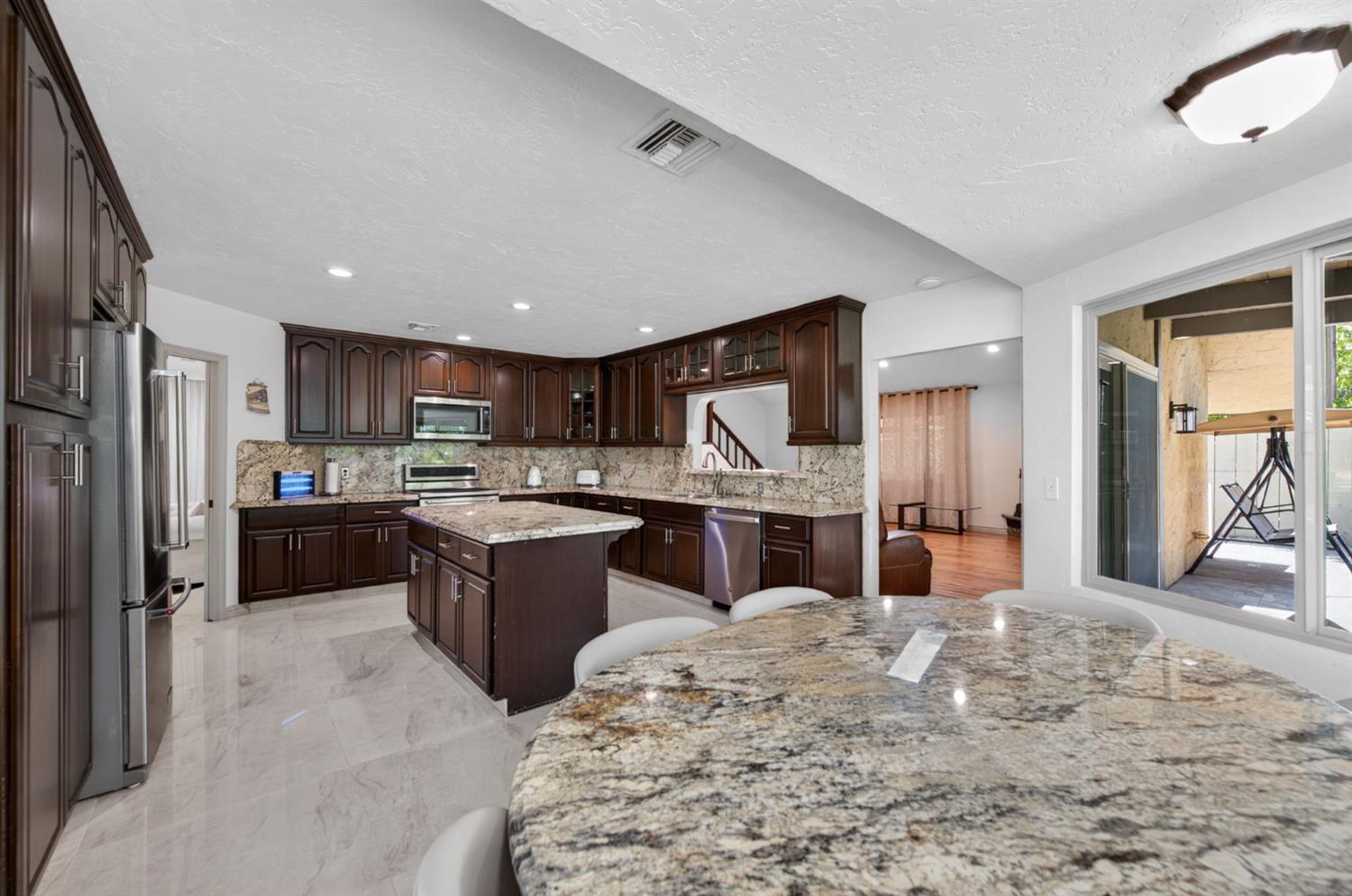 1320 W Alluvial Ave, Fresno, CA 93711