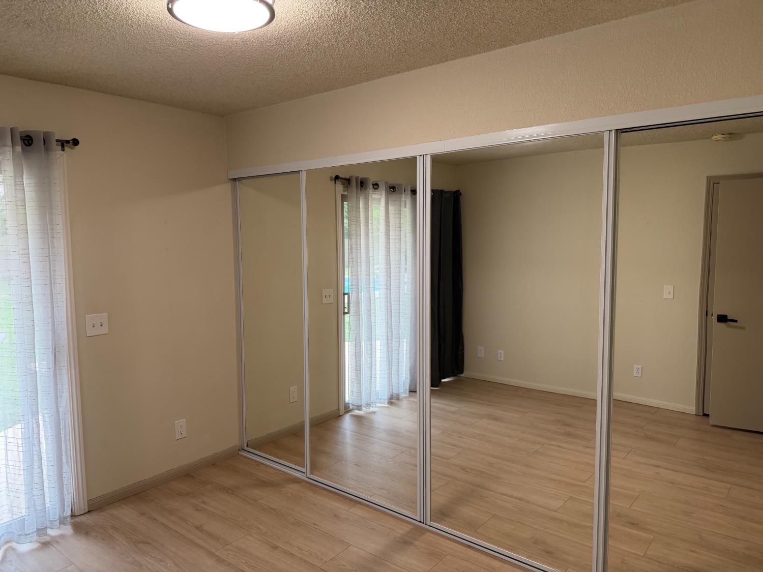 1320 W Alluvial Ave, Fresno, CA 93711