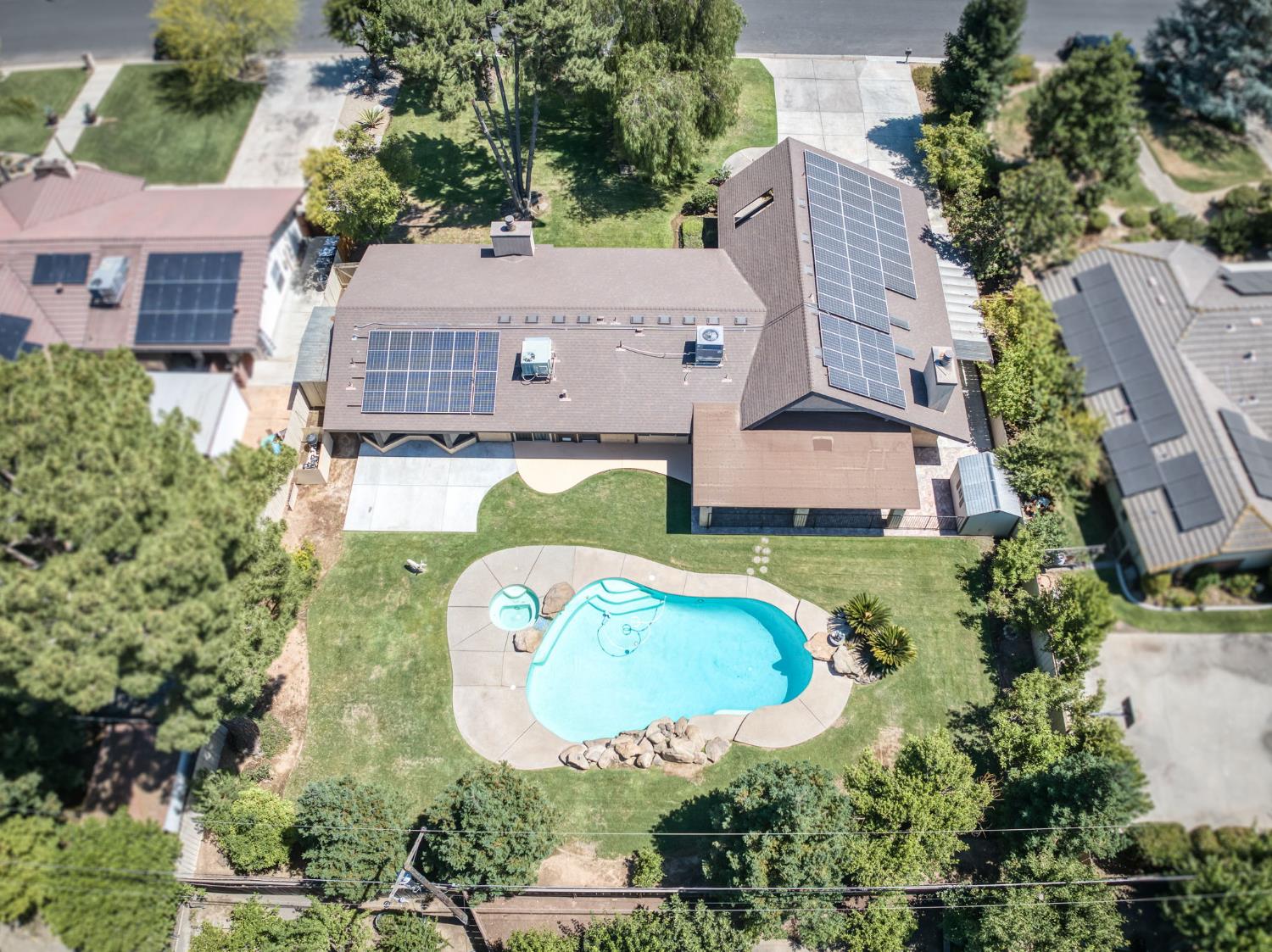1320 W Alluvial Ave, Fresno, CA 93711