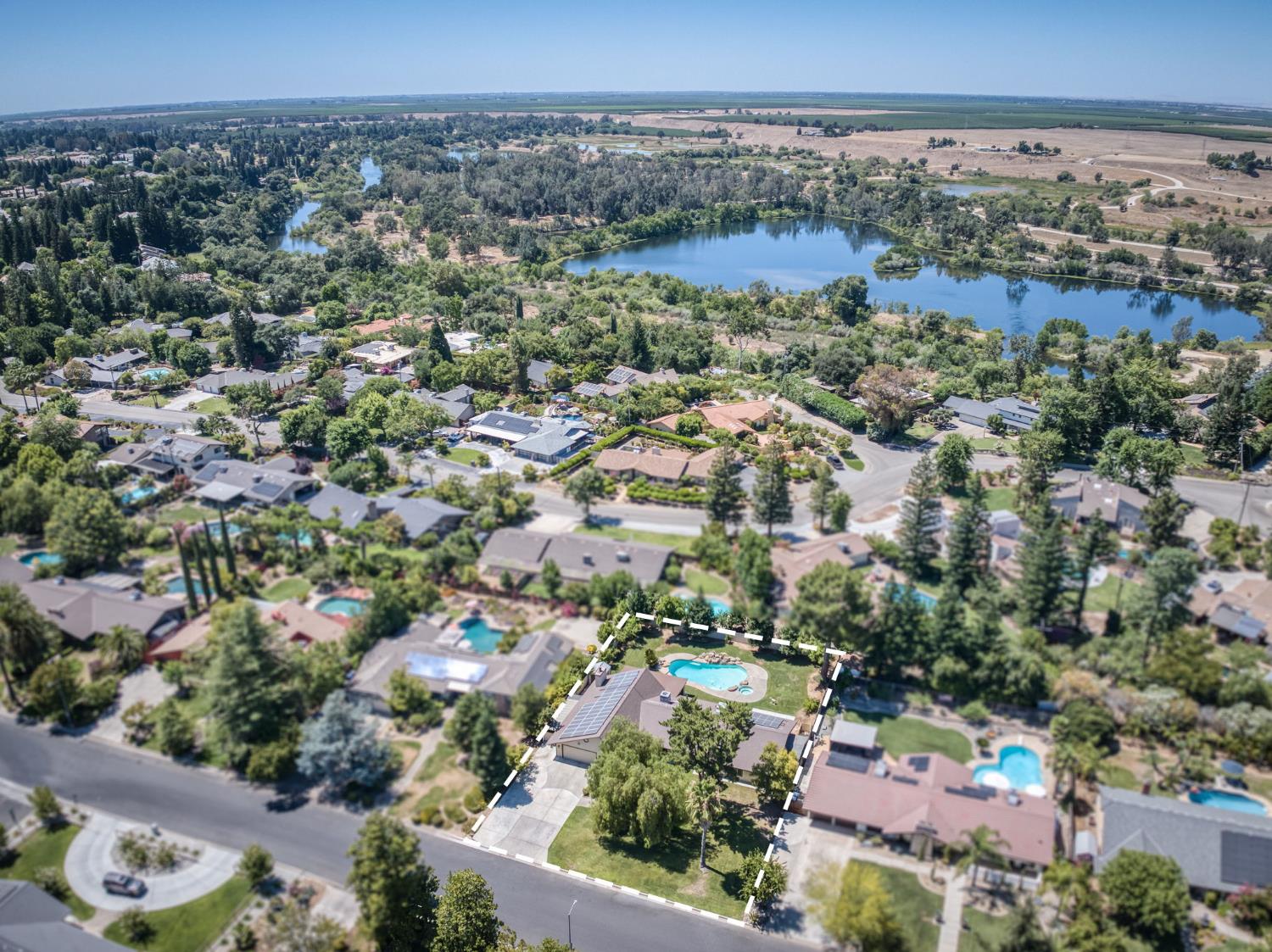 1320 W Alluvial Ave, Fresno, CA 93711