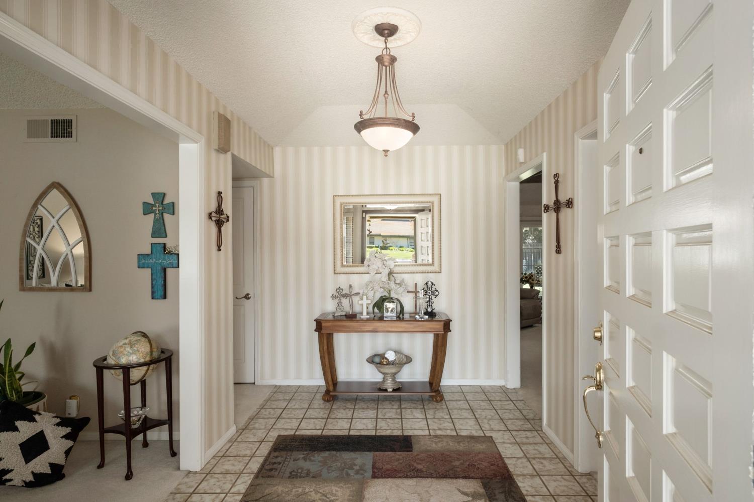 3372 W Sierra Ave, Fresno, CA 93711