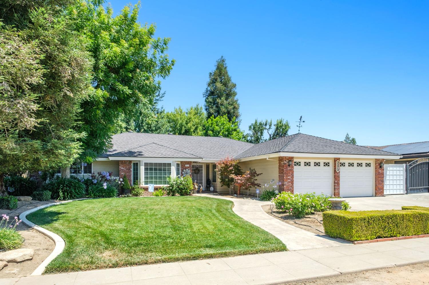 3372 W Sierra Ave, Fresno, CA 93711