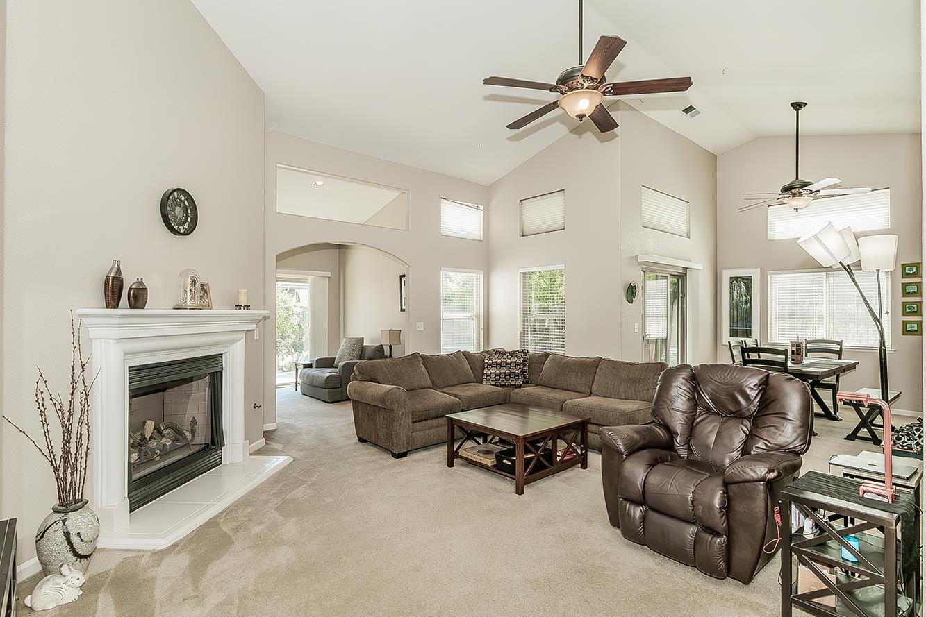 6659 E Cornell Ave, Fresno, CA 93727