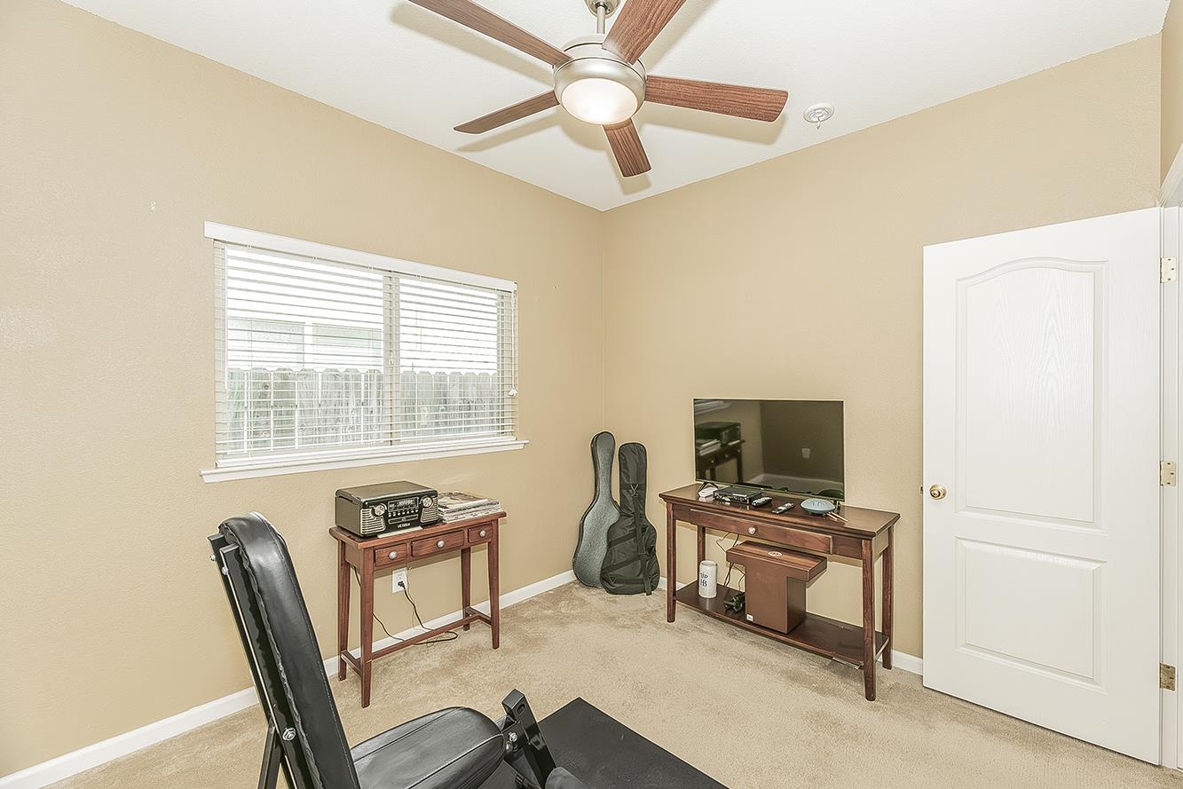 6659 E Cornell Ave, Fresno, CA 93727