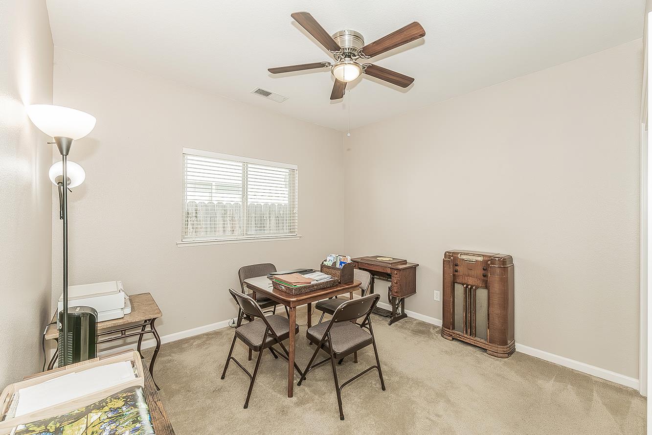 6659 E Cornell Ave, Fresno, CA 93727