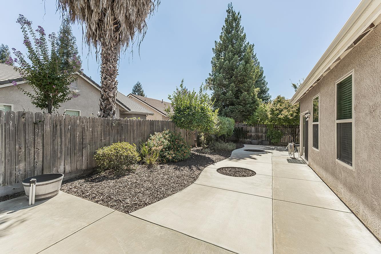 6659 E Cornell Ave, Fresno, CA 93727