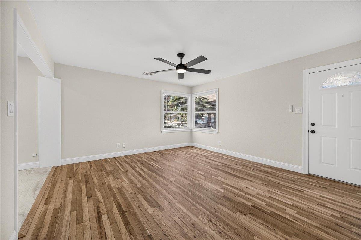 680 W Sample, Fresno, CA 93704