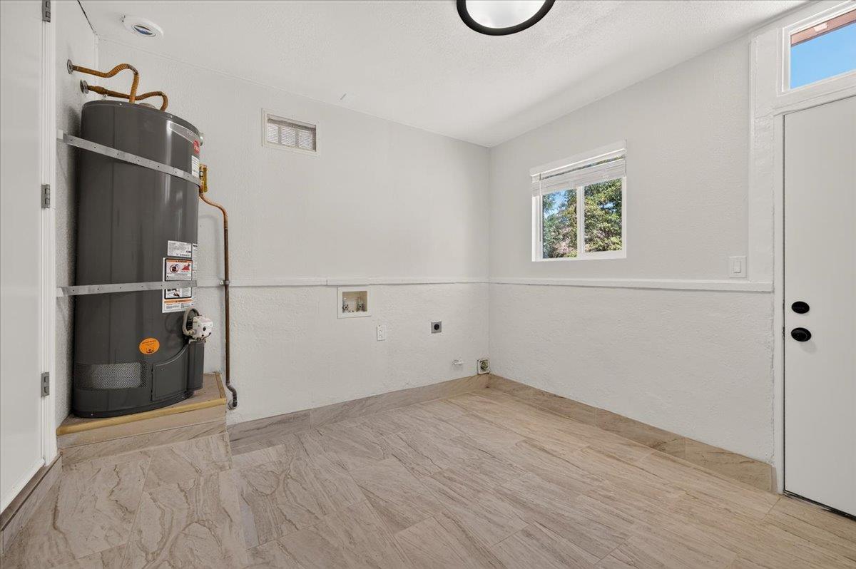 680 W Sample, Fresno, CA 93704