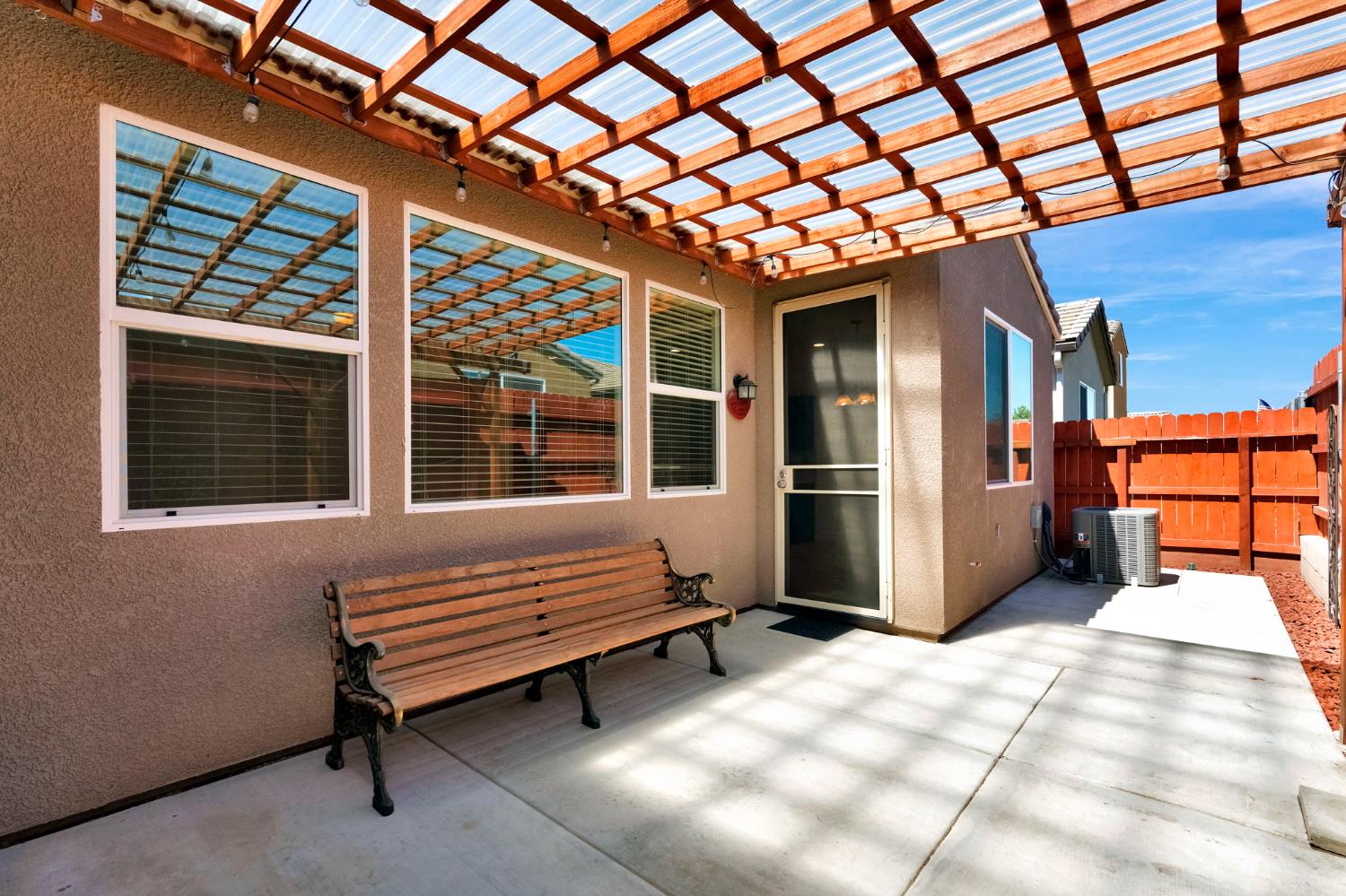 2153 Lombard Ln, Clovis, CA 93619