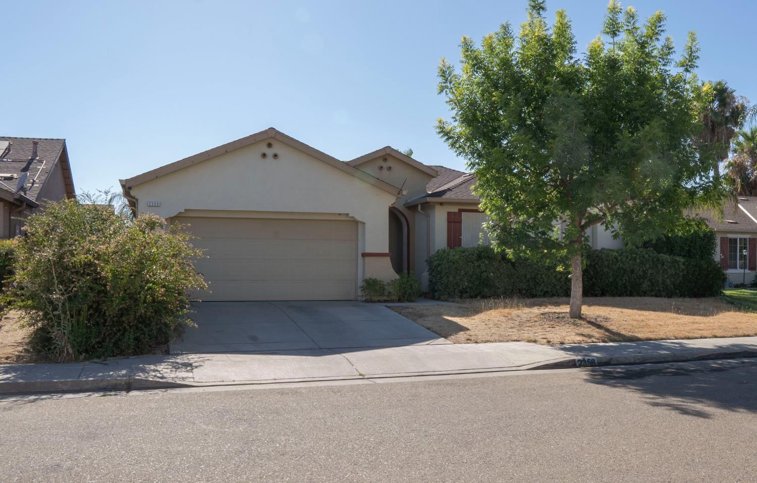 2358 S Rachel Ave, Fresno, CA 93725