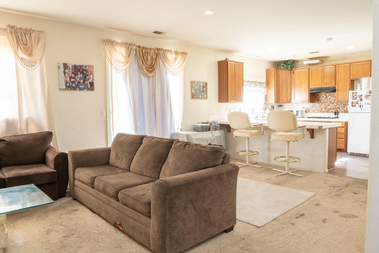 2358 S Rachel Ave, Fresno, CA 93725