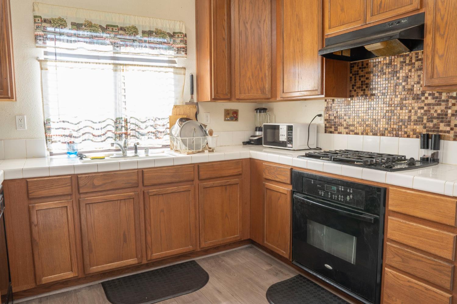 2358 S Rachel Ave, Fresno, CA 93725
